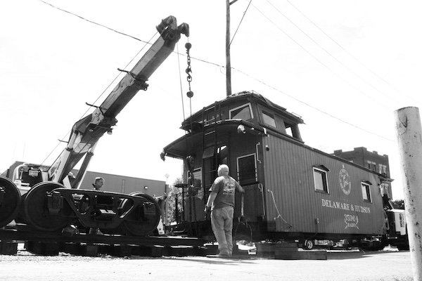 The lifting of D&H Railroad Caboose #35964 in Carbondale, PA