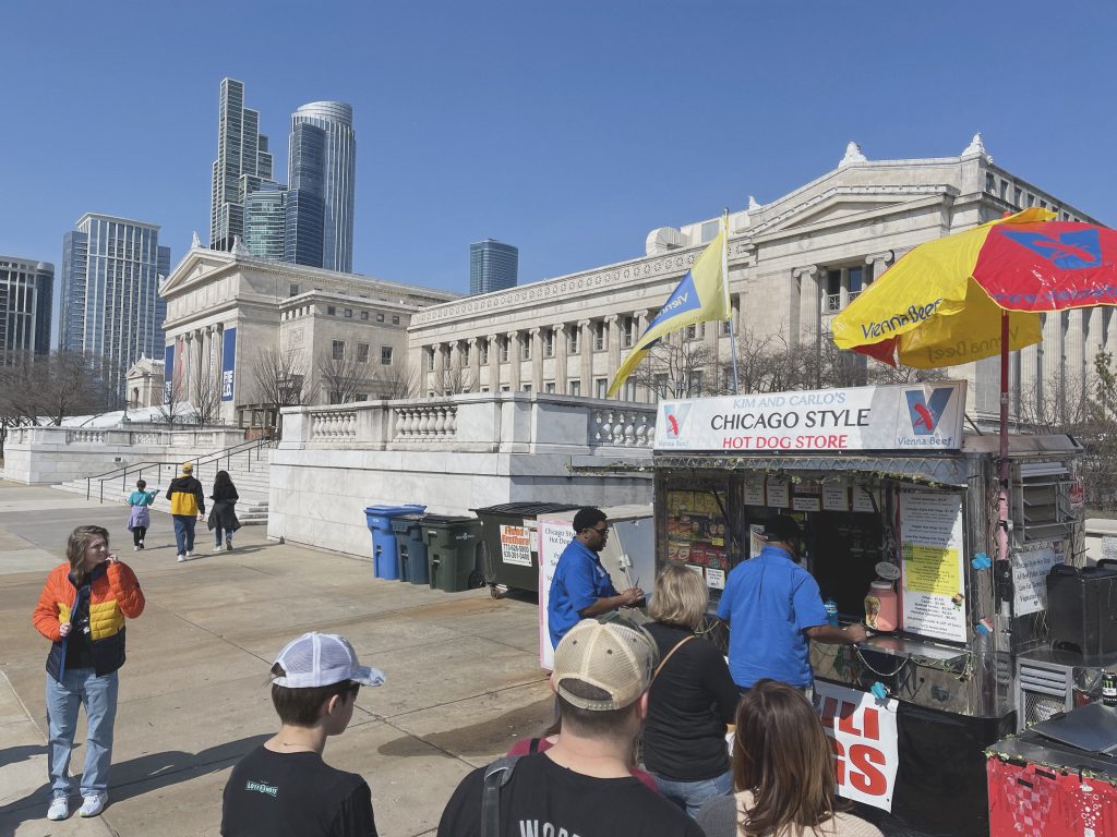 Chicago style hotdog cart outside of The Field Museum